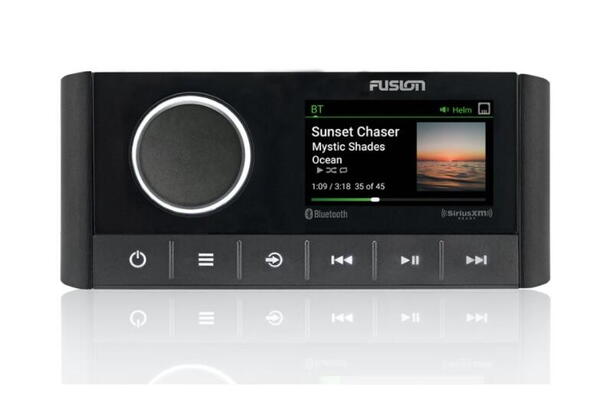 Fusion RA670 Fusion Marine Radio